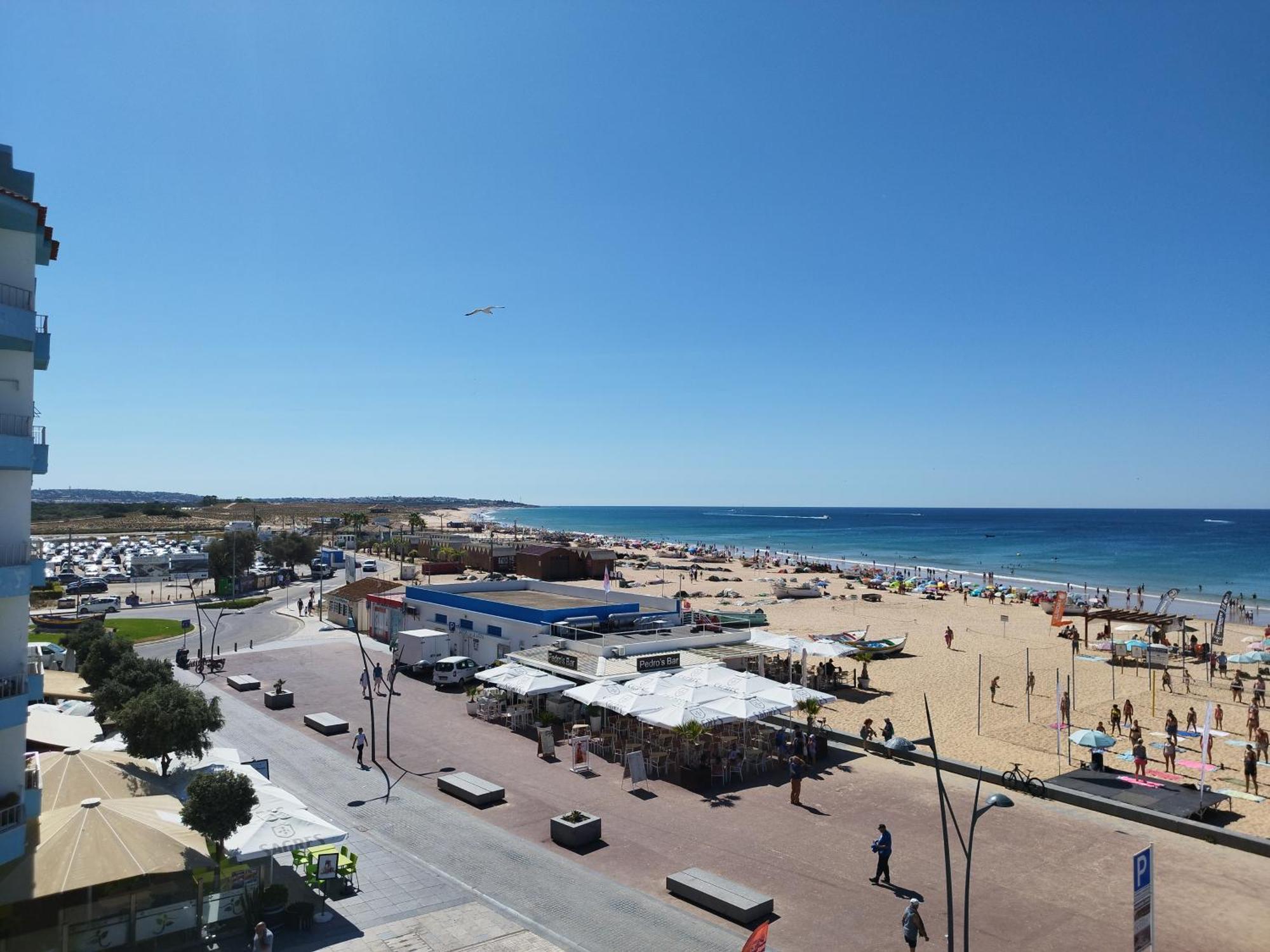 T2 - Praia Pescadores Frente Mar - Casas & Papeis アルマカオ・デ・ペラ エクステリア 写真